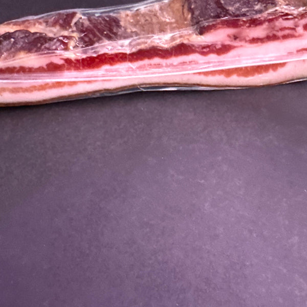 Pancetta Trentina Artigianale – Il gusto autentico della tradizione di montagna 🏔️